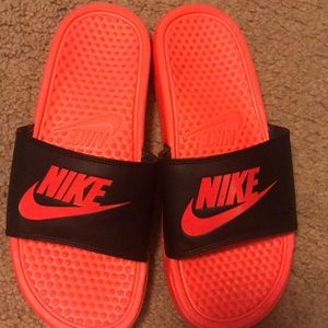 Nike Benassi JDI Slides
